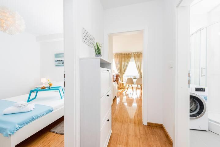 Blue Sky, Modern Sea View Apartment Novalja Eksteriør bilde