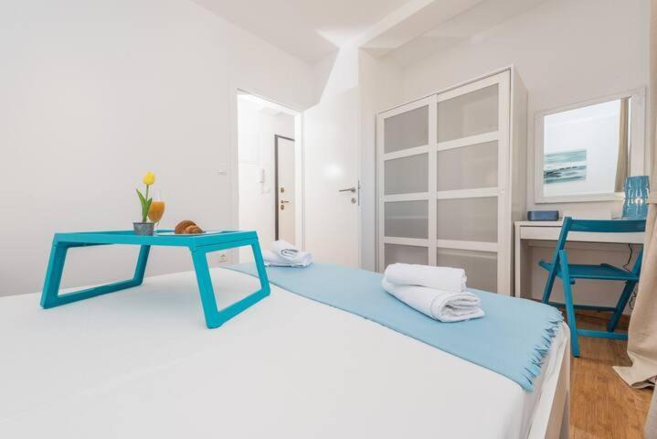 Blue Sky, Modern Sea View Apartment Novalja Eksteriør bilde