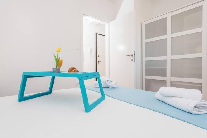 Blue Sky, Modern Sea View Apartment Novalja Eksteriør bilde