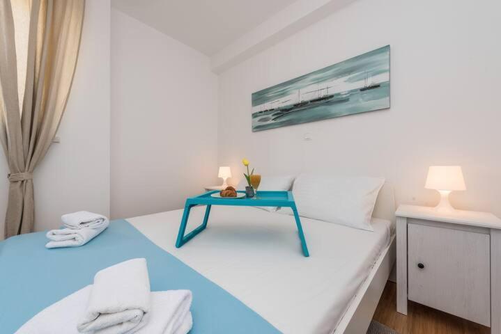 Blue Sky, Modern Sea View Apartment Novalja Eksteriør bilde