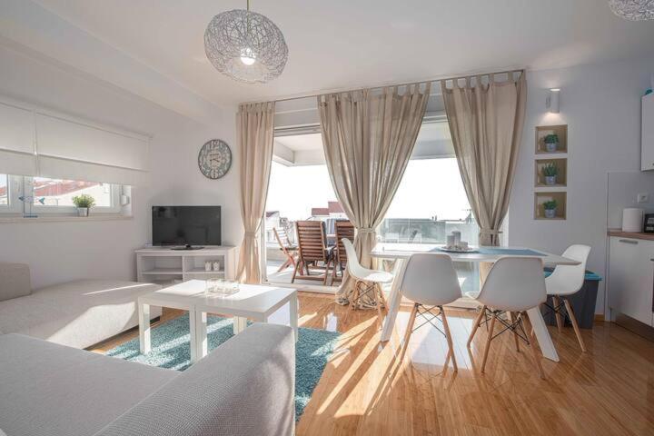 Blue Sky, Modern Sea View Apartment Novalja Eksteriør bilde